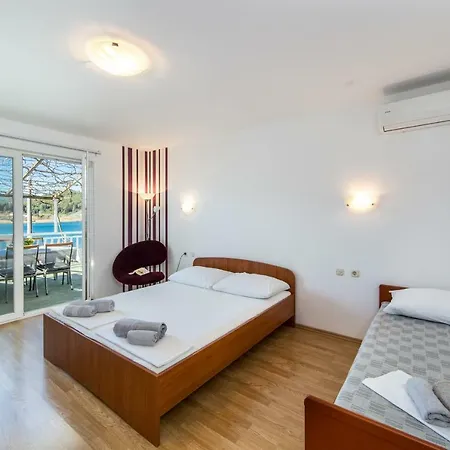 Barbir * Ploce (Dubrovnik-Neretva)