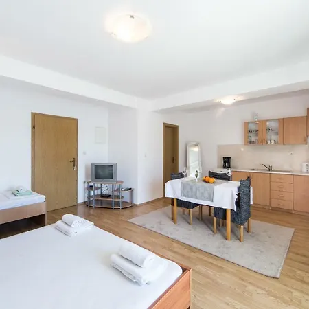 Barbir * Ploce (Dubrovnik-Neretva)